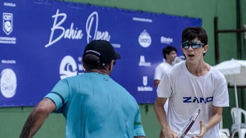 Felipe Roman de verde e Rafael Gordilho de branco (Foto: Lucas Lopes/Divulgação)