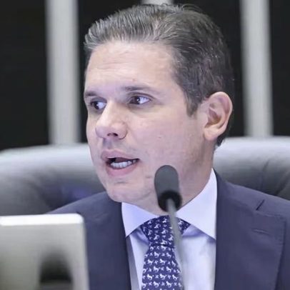 Motta reúne líderes para votação da escala 6x1 e regras para apps
