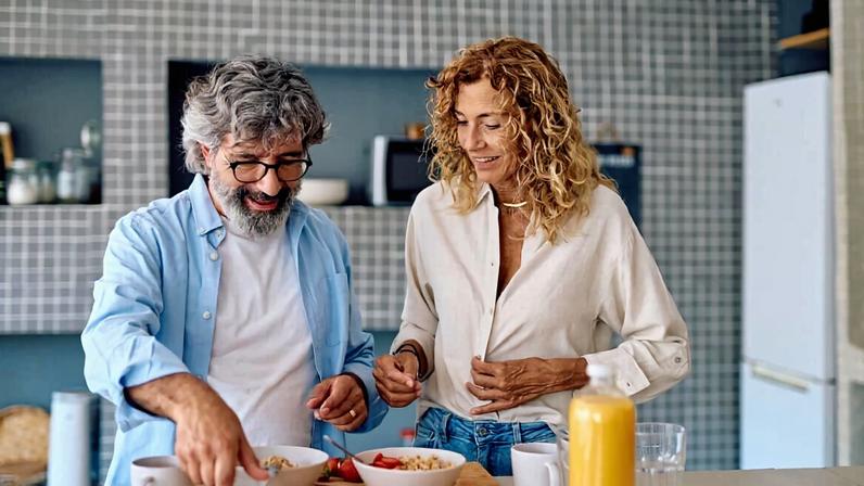 Longevidade: por que proteínas e cálcio se tornam ainda mais importantes após os 40 anos