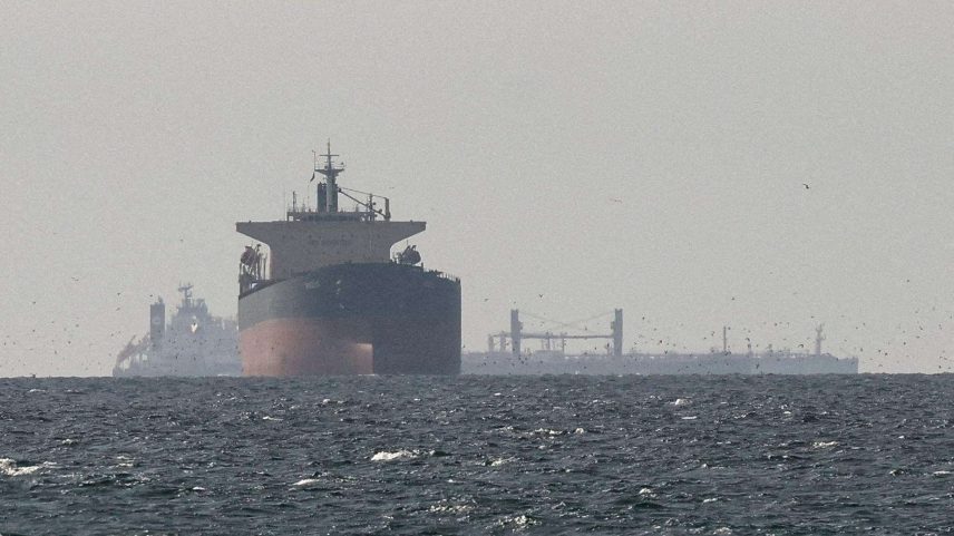 Segundo a agência Fars, o Irã fechará novamente o Estreito de Ormuz devido ao bloqueio naval mantido pelos EUA - (crédito: BBC Geral)