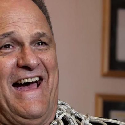 Oscar Schmidt afirma ter sido curado de câncer cerebral e recebido bênção do Papa