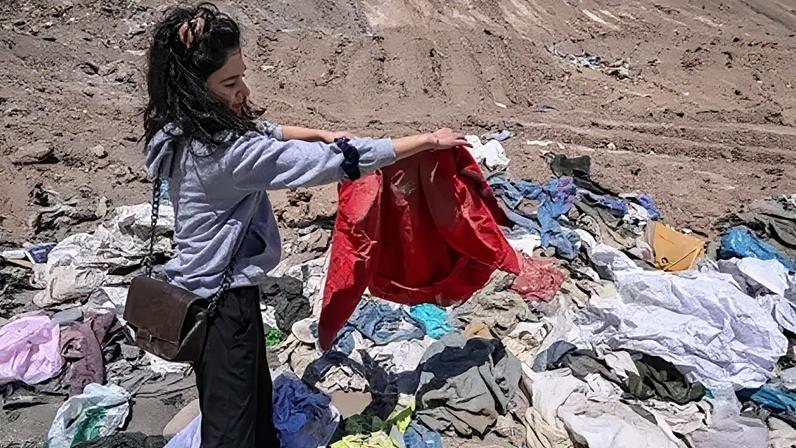 Some 39,000 tonnes of old clothing is said to be dumped in Chile's Atacama Desert every year