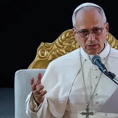 O Papa critica tiranos que gastam bilhões em guerras após atrito com Trump