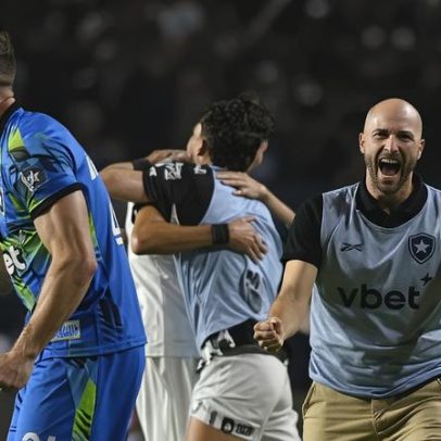 Bellão celebra vitória no clássico e se despede do Botafogo com bom ambiente