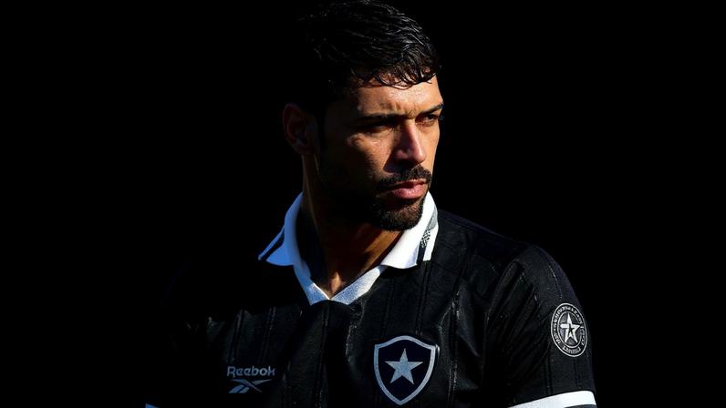 Barboza já pode assinar pré-contrato a partir de julho