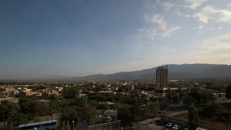 Irã mostra contrastes extremos entre regiões desérticas e montanhosas