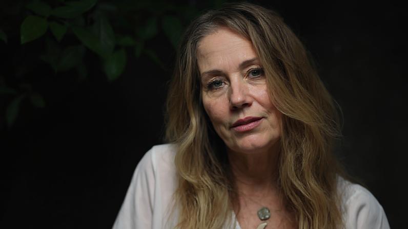Christina Applegate está hospitalizada desde o fim de março, segundo o TMZ. A atriz, diagnosticada com esclerose múltipla em 2021, não teve o motivo da internação divulgado até o momento