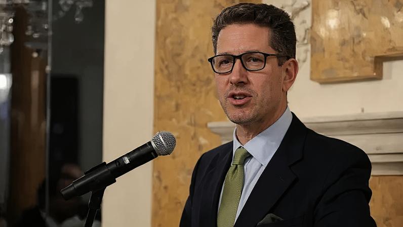 Embaixador britânico: a relação especial dos EUA é provavelmente com Israel