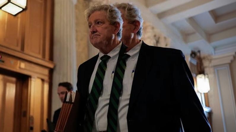 Senador republicano critica a guerra santa de Trump com o Papa Leão