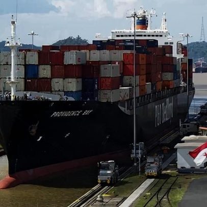 Duplo bloqueio em Ormuz eleva tarifas marítimas até o Canal do Panamá