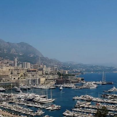 Mônaco é pequeno em território, gigante em luxo e prestígio