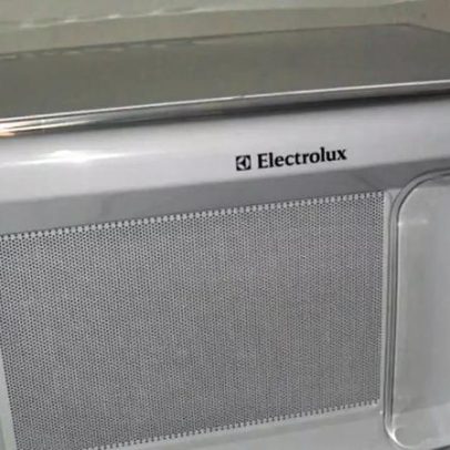Cuidados essenciais ao usar o micro-ondas reduzem acidentes domésticos