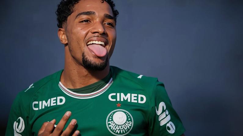 Heittor comemora um dos três gols marcados na vitória sobre o Bahia no Brasileirão Sub 20 –