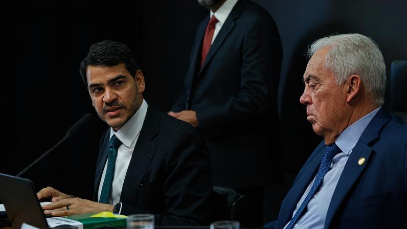 Comissão do Senado aprova indicação de Messias ao STF; análise segue no plenário