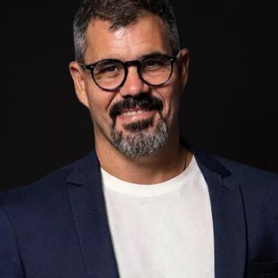 Juliano Cazarré é criticado por famosos por evento para fortalecer homens