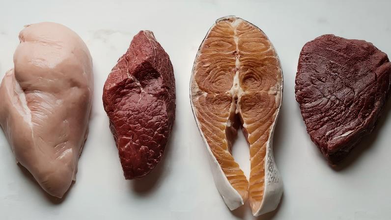 Carne vermelha lidera a comparação, com cerca de 35 g de proteína a cada 100 g