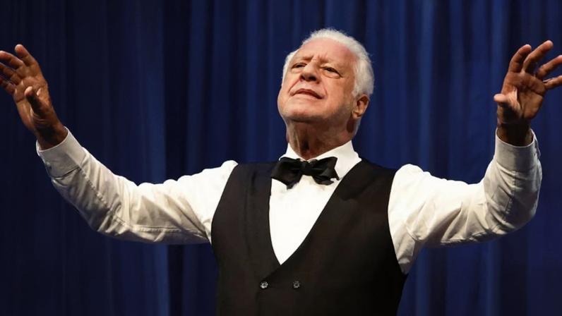 Antonio Fagundes venceu ação de casal que chegou atrasado em peça