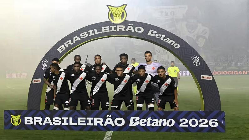 Time do Vasco perfilado | Vasco x Botafogo - Brasileirão 2026 — Foto: André Durão