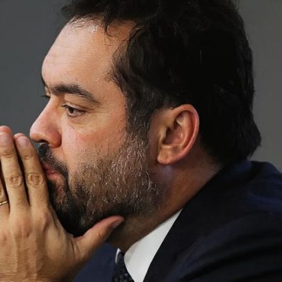 Cláudio Castro receberá R$ 142 mil por férias não tiradas no RJ