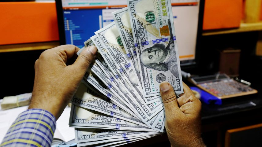 Moeda americana não fechava abaixo de R$ 5 desde 27 de março de 2024