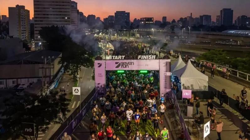 A prova aconteceu pela pista expressa da Marginal Pinheiros (Foto: Divulgação/Iguana Sports)