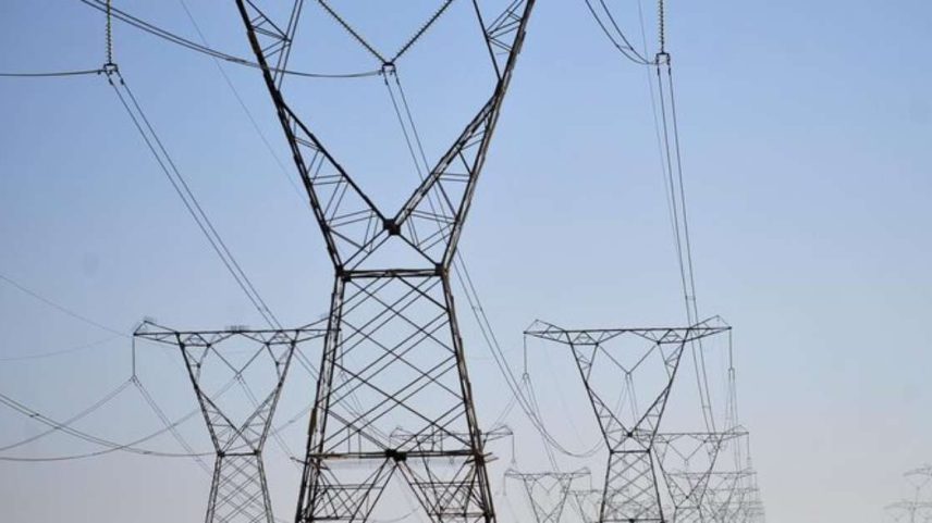 Reajuste reflete aumento de custos e tem impacto maior sobre consumidores industriais.