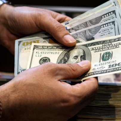 Ibovespa sobe e dólar cai a 4,97 com expectativa de acordo EUA e Irã