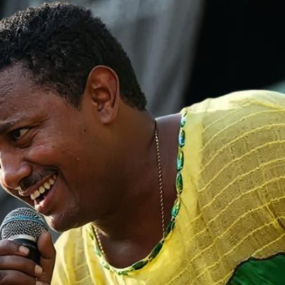 Milhões ouvem música de estrela etíope que critica o governo