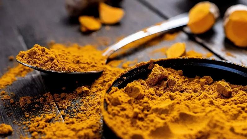 Suplementos de cúrcuma podem causar lesões no fígado