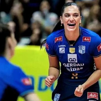 Kudiess chora após vitória do Minas sobre Osasco