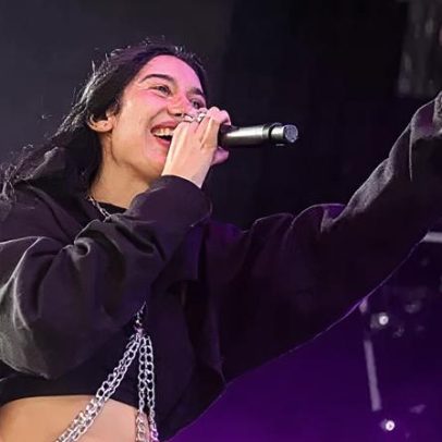 Julia Wolf, estrela do alt-pop, comenta sobre viralização
