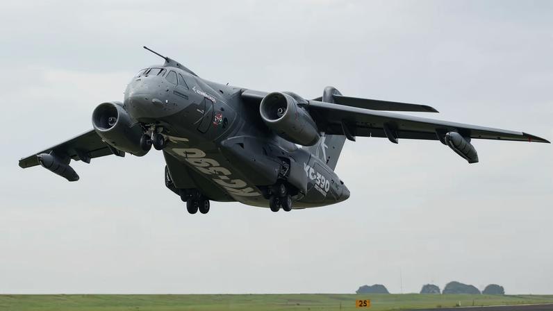 KC-390 Millennium e A-29 Super Tucano destacam Embraer na FIDAE 2026