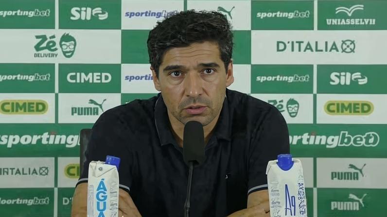 Abel Ferreira foi suspenso pelo STJD, que negou efeito suspensivo