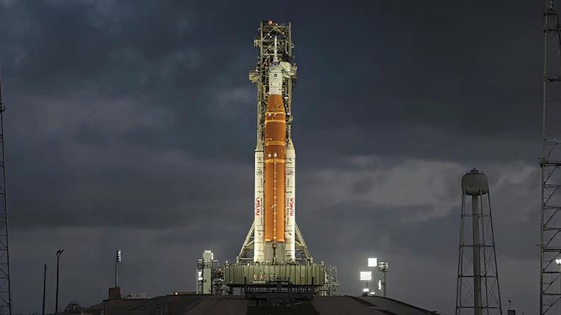 O novo programa de exploração espacial Artemis exigirá lançamentos frequentes e custos operacionais mais baixos, favorecendo fabricantes de foguetes reutilizáveis como a SpaceX.