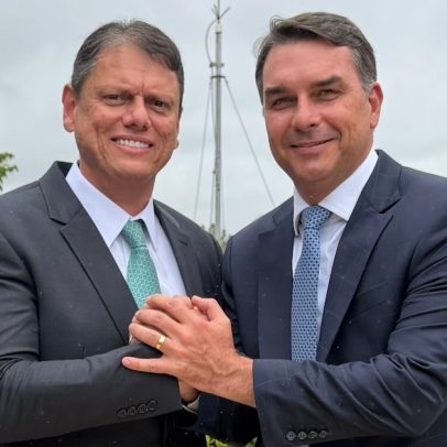 Flávio Bolsonaro e Tarcísio abrem agenda de pré-campanha com Bolsonaro em foco