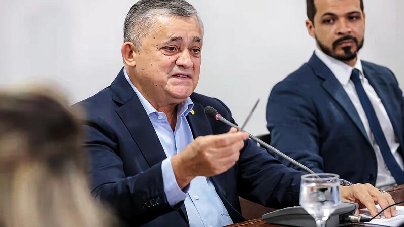 Guimarães deu declarações em café com jornalistas na manhã desta quinta