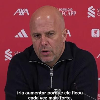 Slot destaca papel de Rio Ngumoha na vitória sobre o Fulham