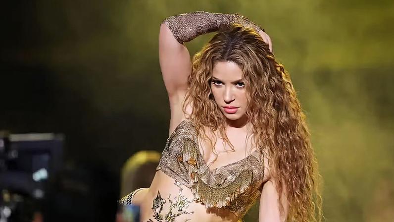 Shakira em performance no Grammy, a premiação mais importante da música, em Los Angeles, em 2025 — Foto: Kevin Winter/Getty Images for The Recording Academy
