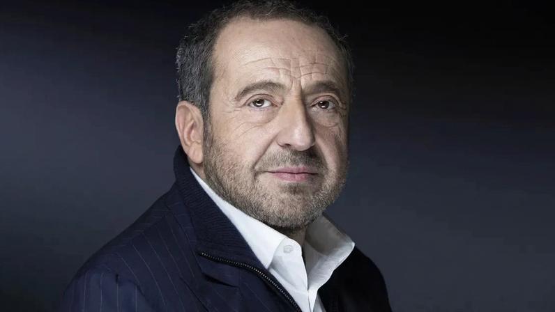 Patrick Timsit participa de noite beneficente contra o câncer