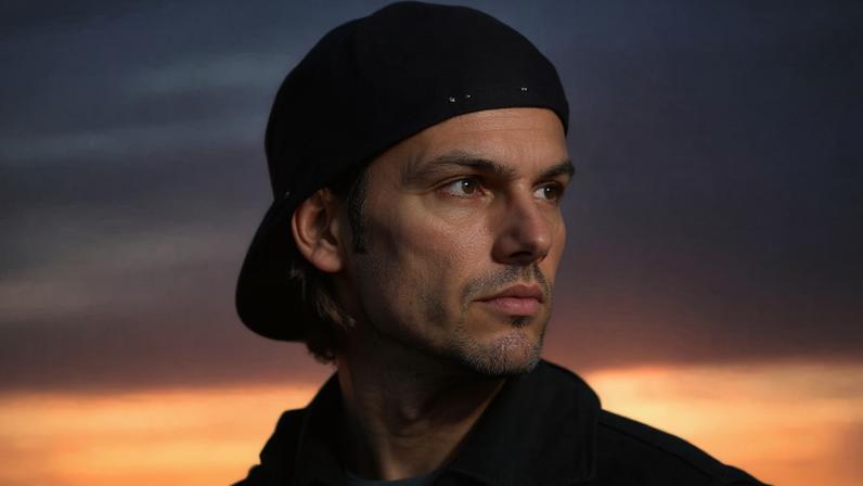 8 anos sem Avicii: confira 4 documentários para relembrar a trajetória do DJ e produtor sueco