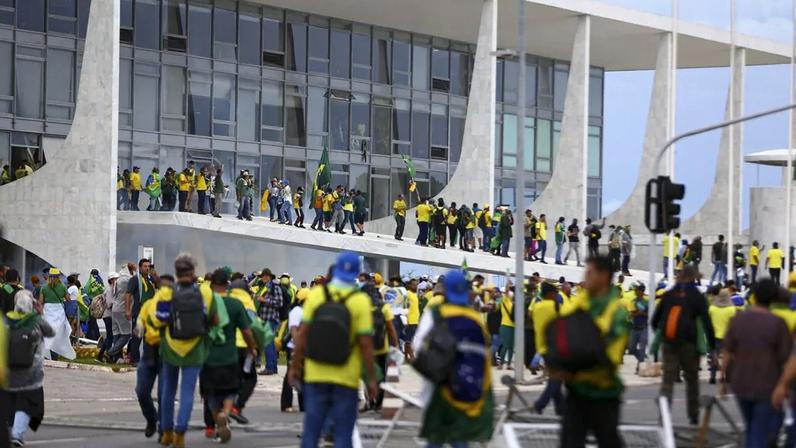 Defesa afirma que condenação se baseou em comprovante de Pix; STF entendeu que valor ajudou a financiar viagem aos atos de 8 de janeiro. (Foto: Marcelo Camargo/Agência Brasil.)