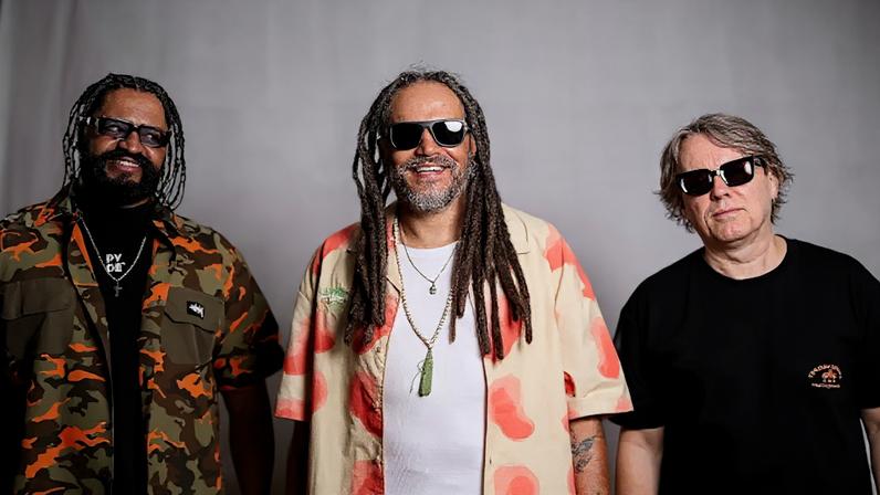 Maskavo celebra 25 anos com show gratuito no Sesc Itaquera