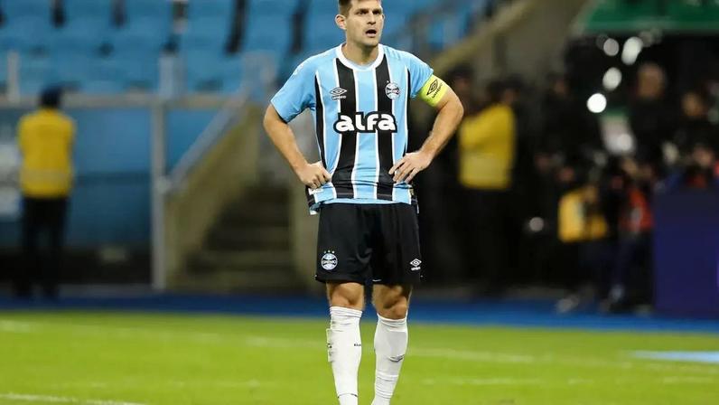 Grêmio perde Kannemann por lesão e define nova zaga para enfrentar o Cruzeiro no Brasileirão —