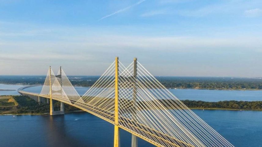 Pontes suspensas surgem como marcos da engenharia