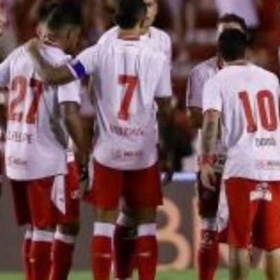 Náutico sofre goleada do São Bernardo após pênalti perdido nos Aflitos