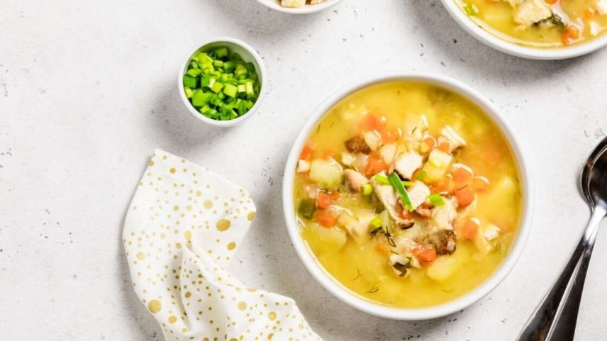 Sopa de frango com legumes