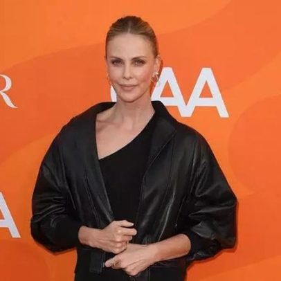 Charlize Theron recua sobre comparações entre IA e Timothée Chalamet
