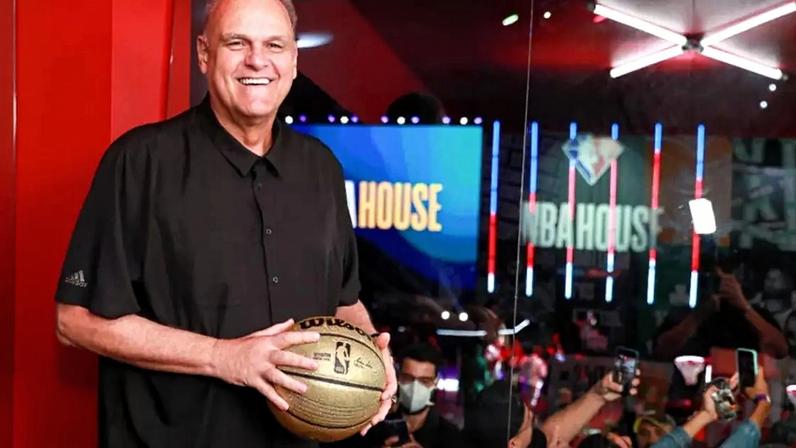 'Mão Santa' é o único brasileiro a integrar o hall da fama da NBA