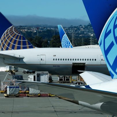 Preços de combustível sobem e United afirma que passageiros vão pagar