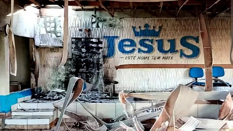 Igreja evangélica foi atacada na madrugada de sexta-feira (24), em Chavantes, interior paulista. (Foto: Arquivo pessoal)